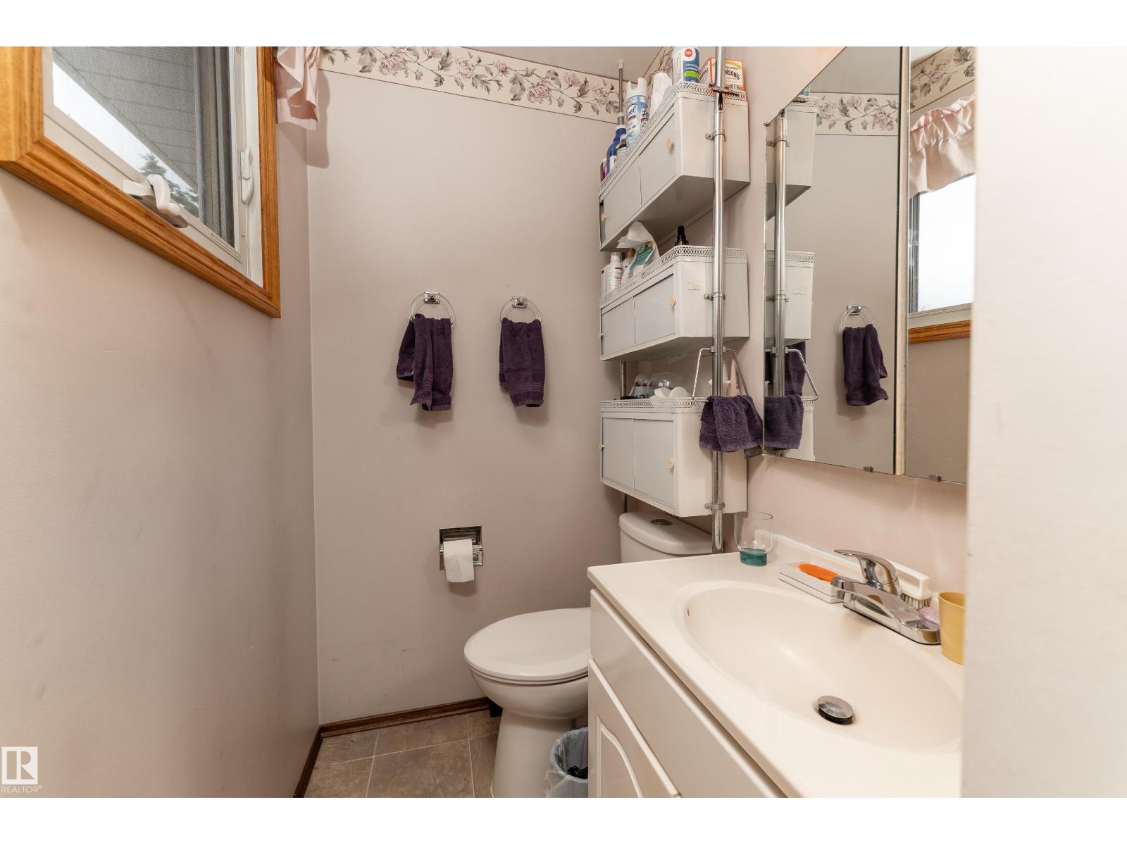 9559 145 AV NW — photo 32