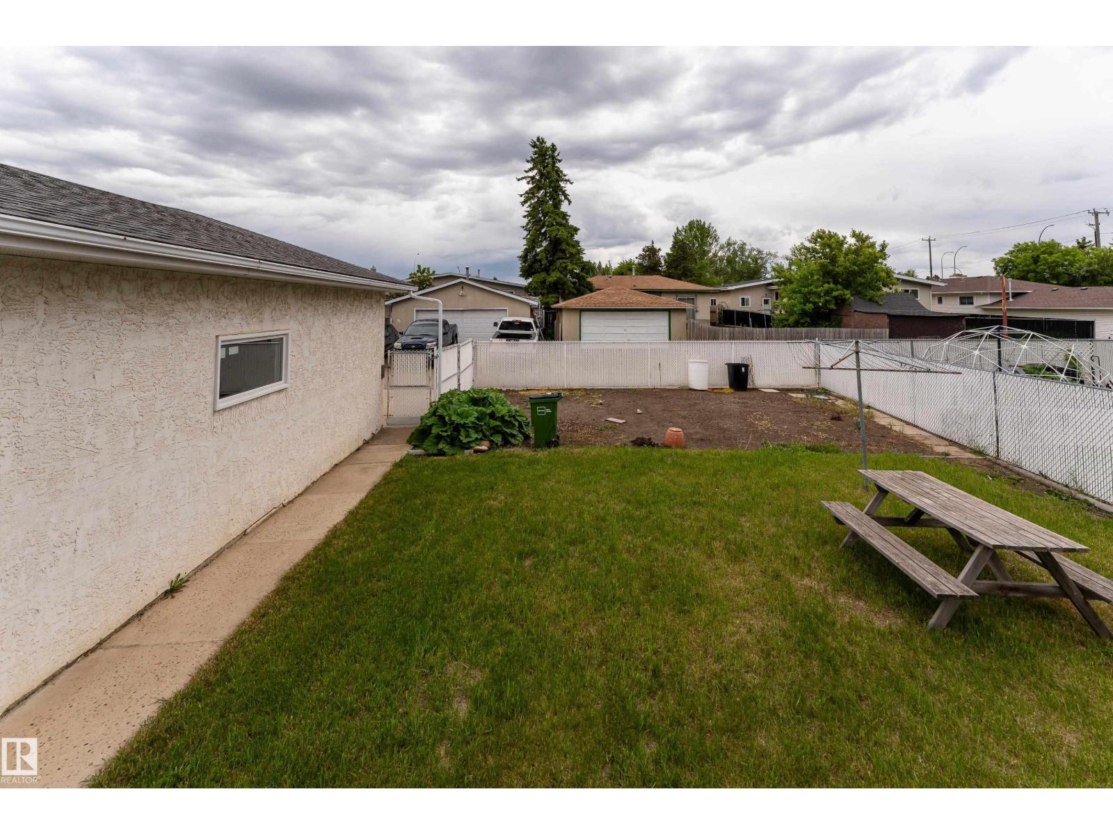 9559 145 AV NW — photo 40