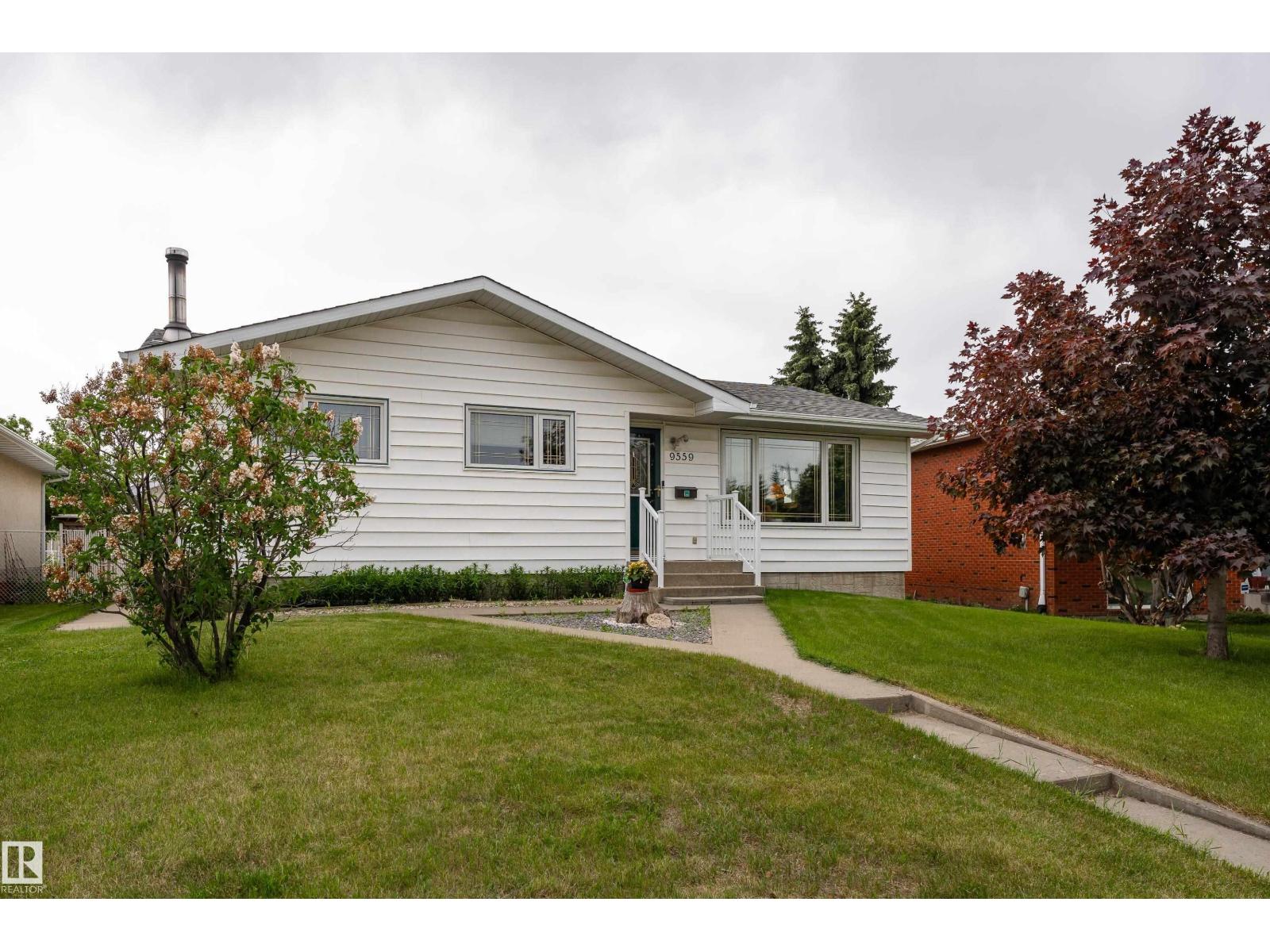 9559 145 AV NW — photo 48