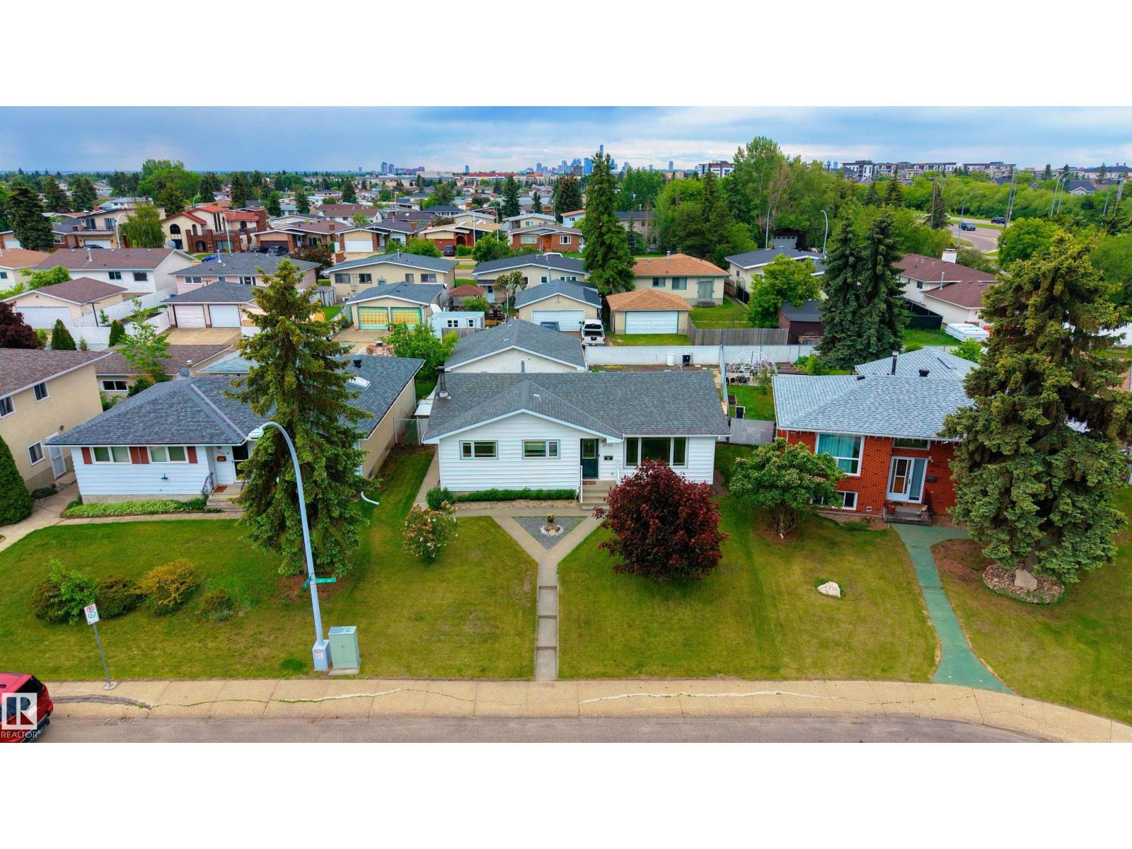 9559 145 AV NW — photo 54