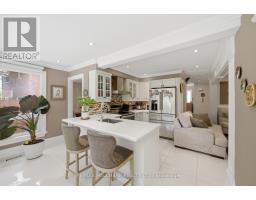 99 Carlson Drive, Newmarket, ON L3Y3G9 Photo 11
