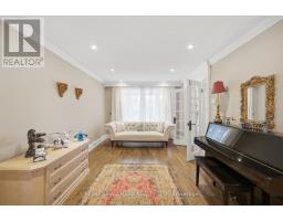99 Carlson Drive, Newmarket, ON L3Y3G9 Photo 16