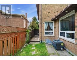 99 Carlson Drive, Newmarket, ON L3Y3G9 Photo 35