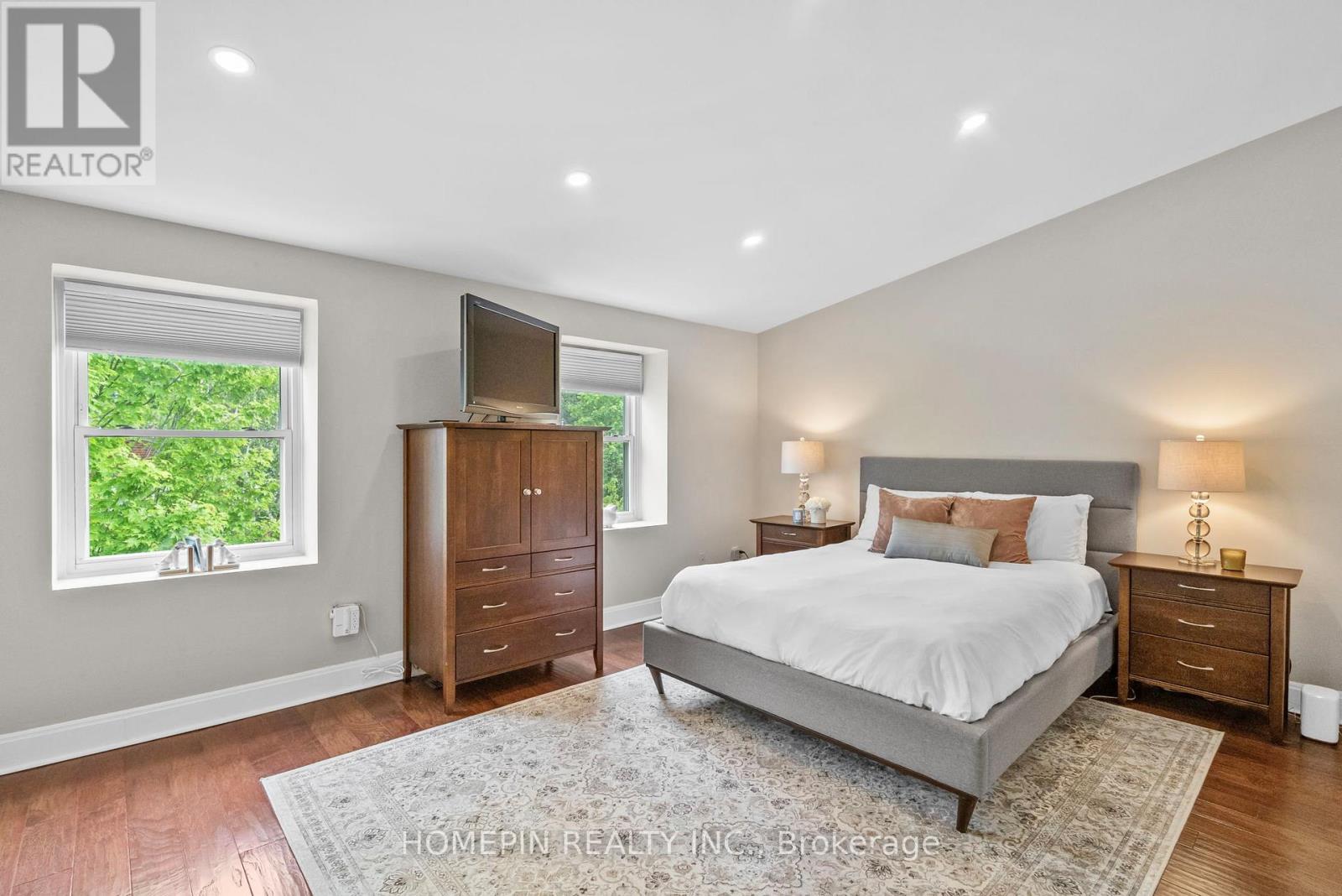 86 CONFEDERATION WAY - 15