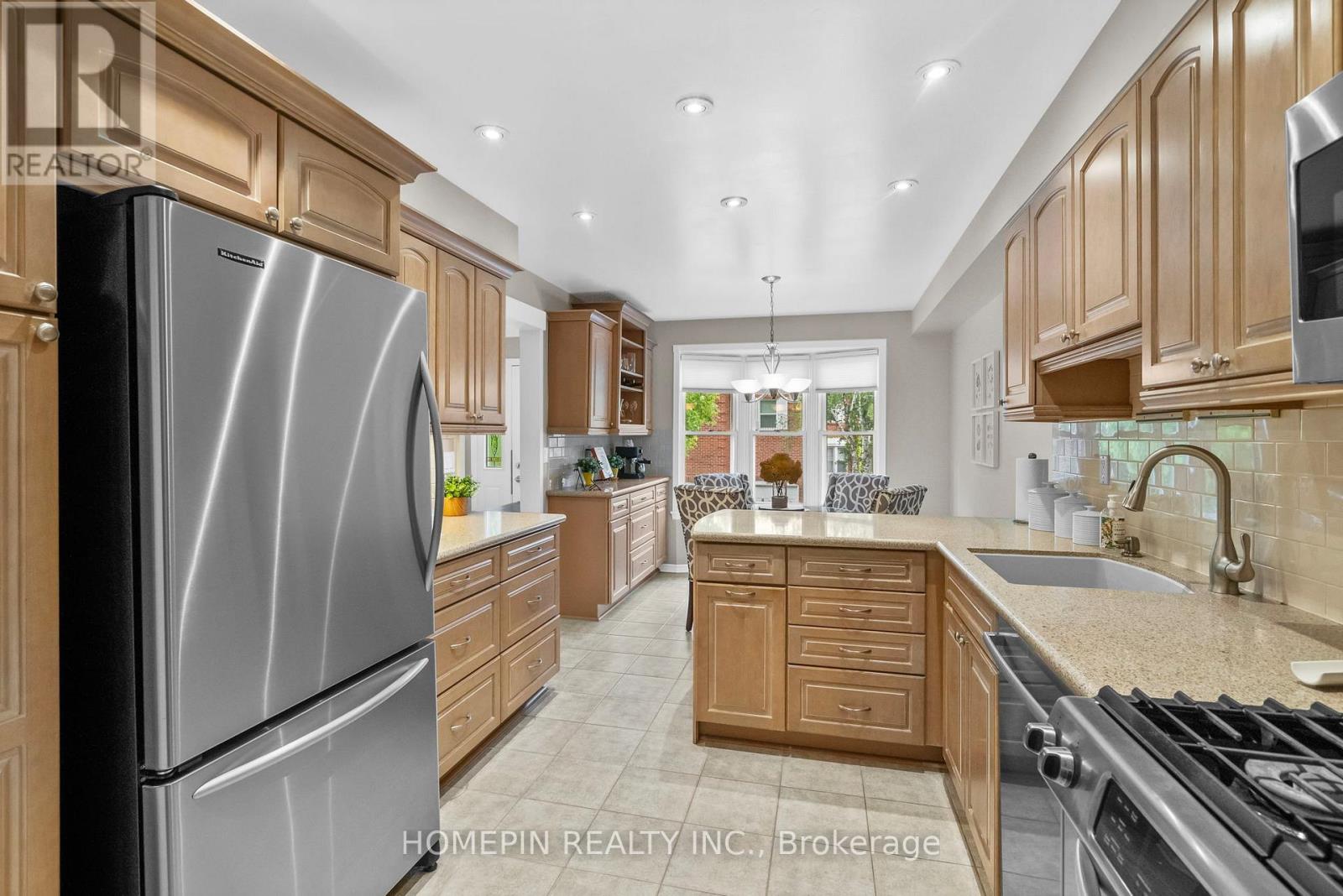 86 CONFEDERATION WAY - 8