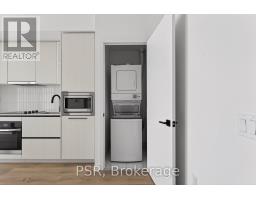 1801 - 10 Graphophone Grove, Toronto, ON M6H0E5 Photo 14