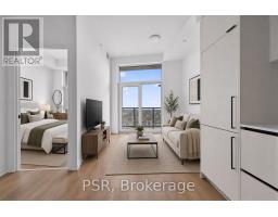 1801 - 10 Graphophone Grove, Toronto, ON M6H0E5 Photo 7