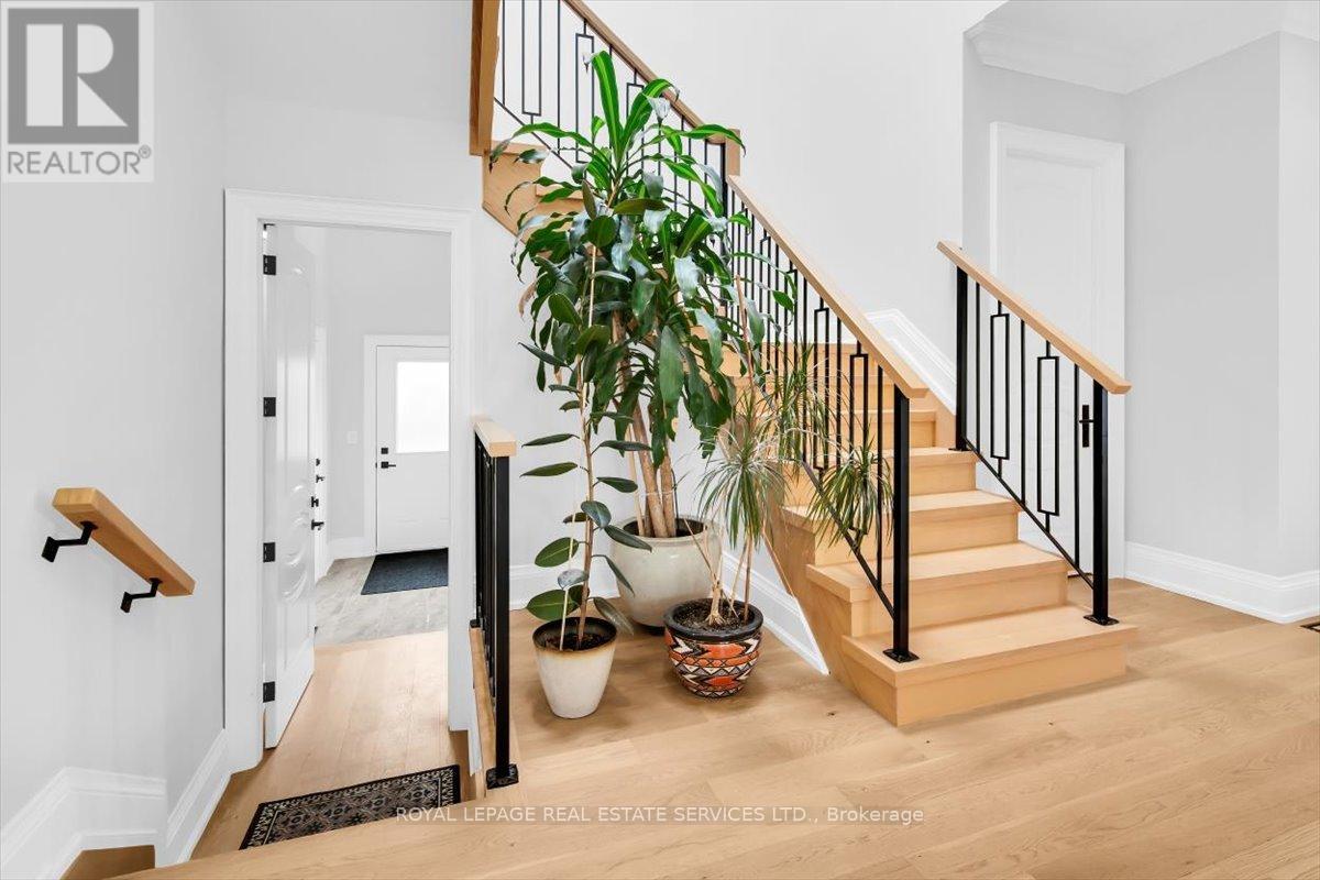 56 BATTERSEA CRESCENT - 11