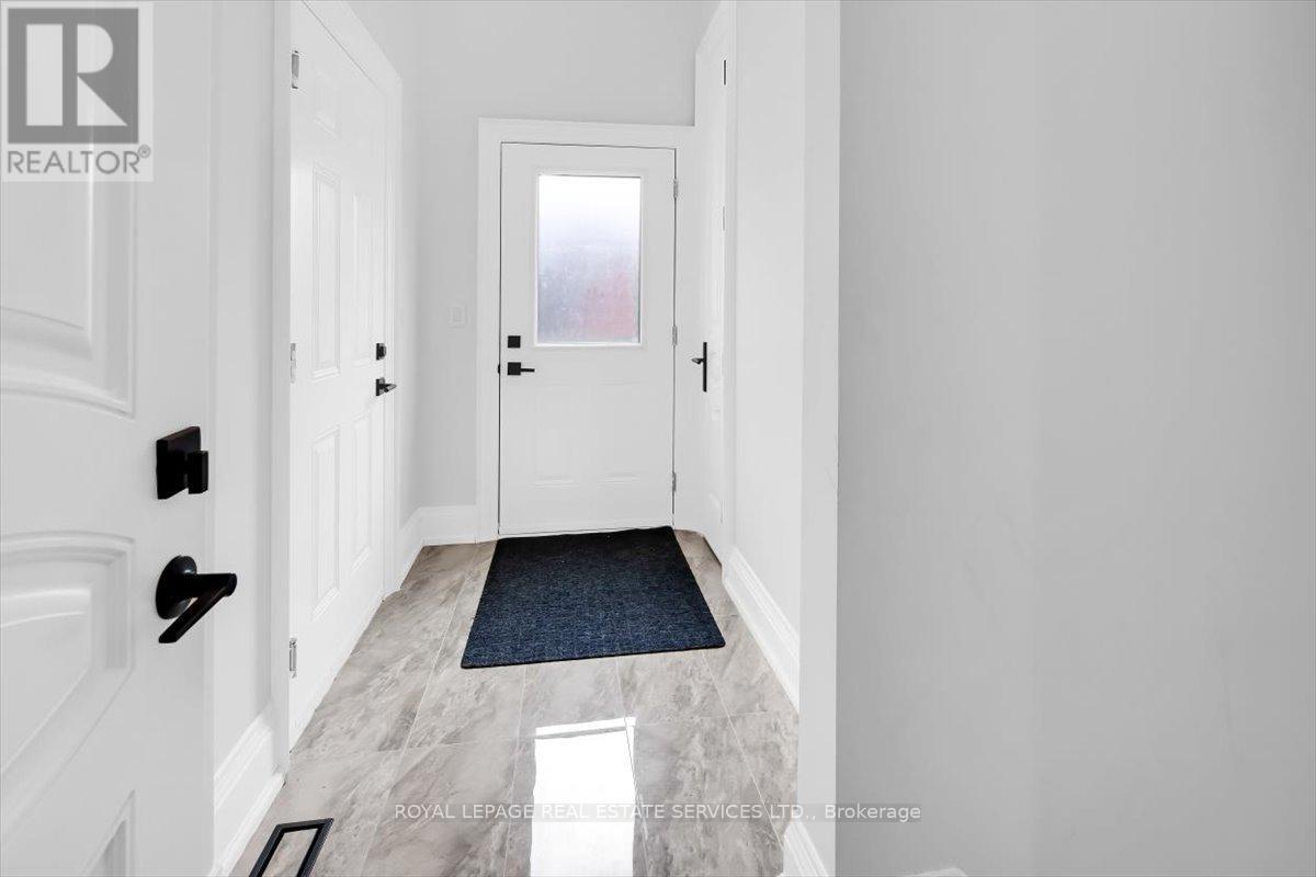 56 BATTERSEA CRESCENT - 39