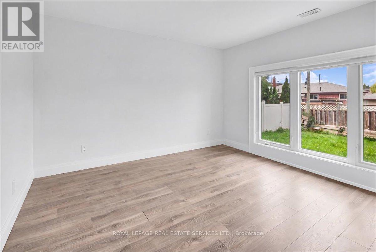 56 BATTERSEA CRESCENT - 46