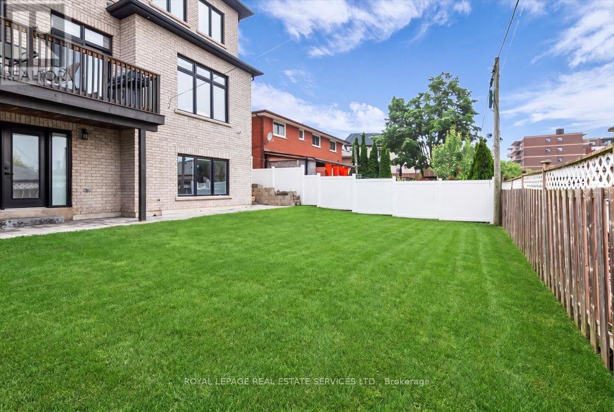 56 BATTERSEA CRESCENT - 50