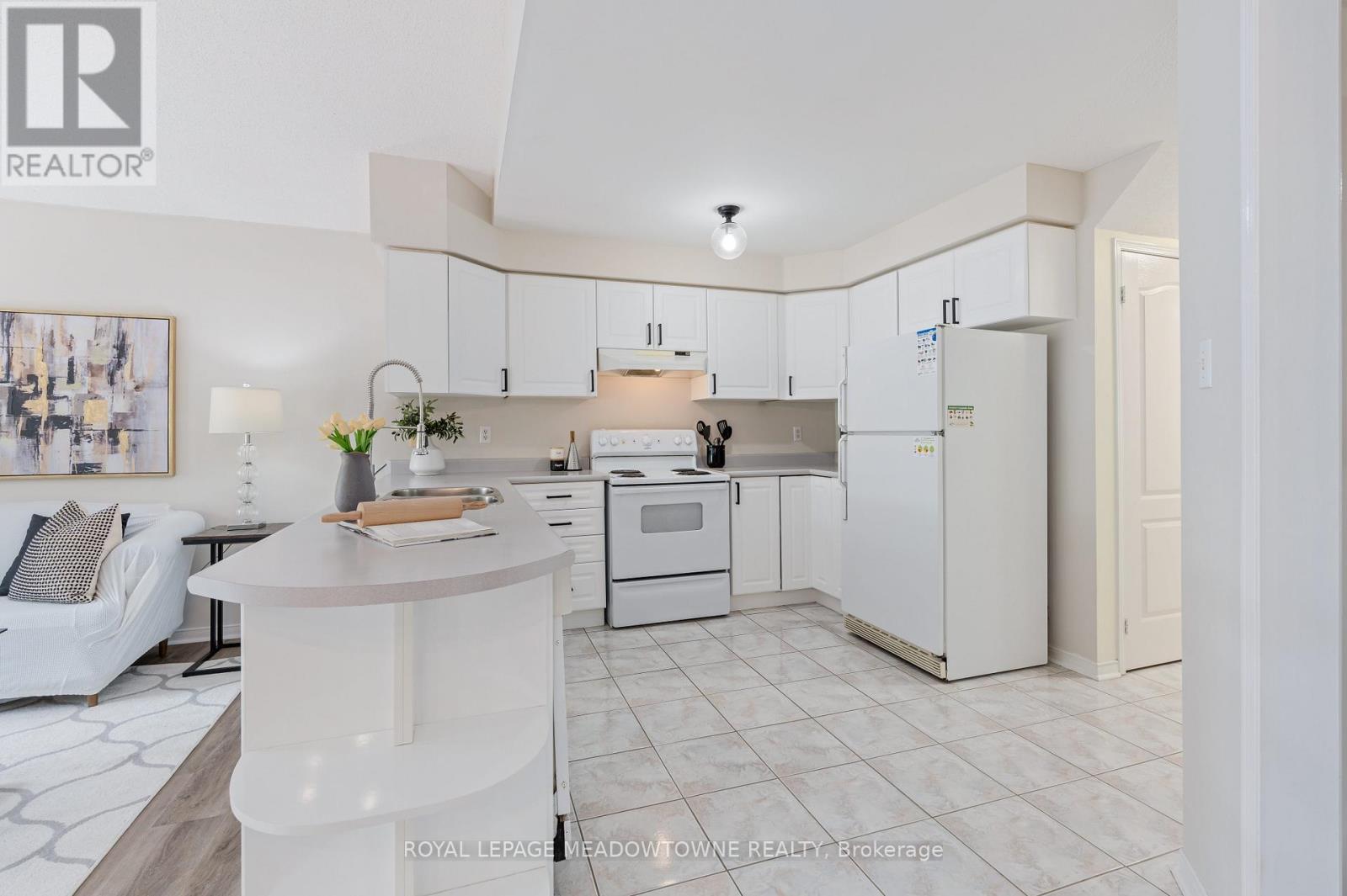 73 JAMES YOUNG DRIVE - 11