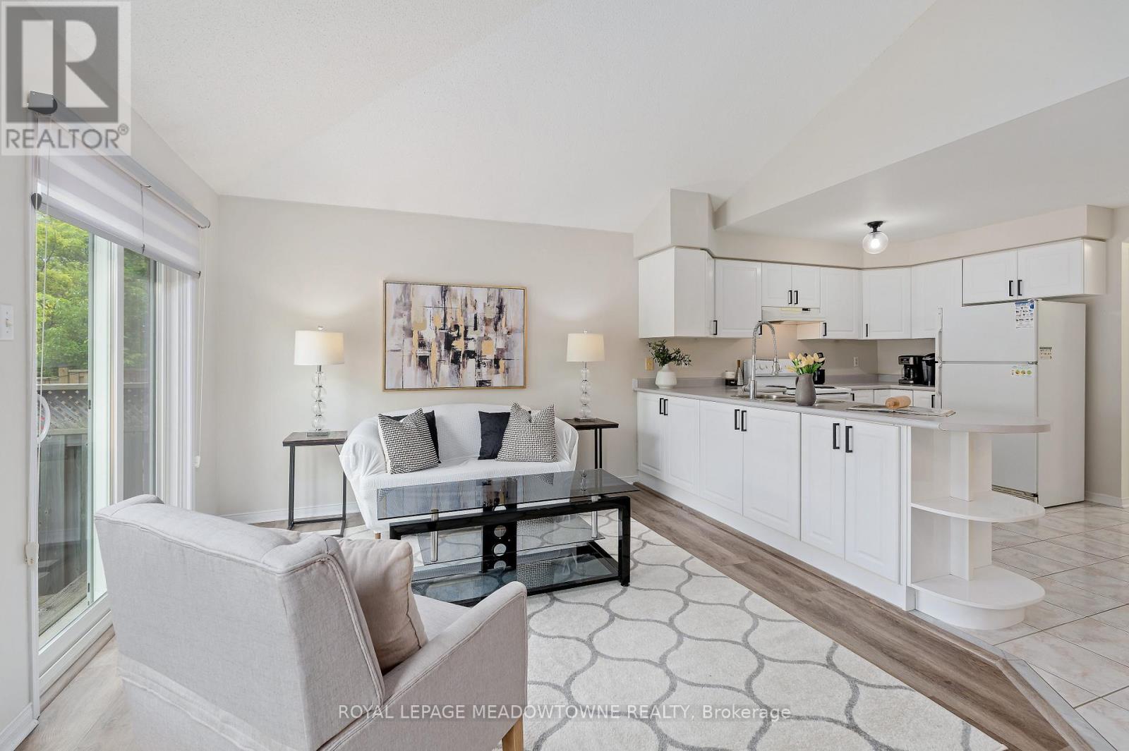 73 JAMES YOUNG DRIVE - 17
