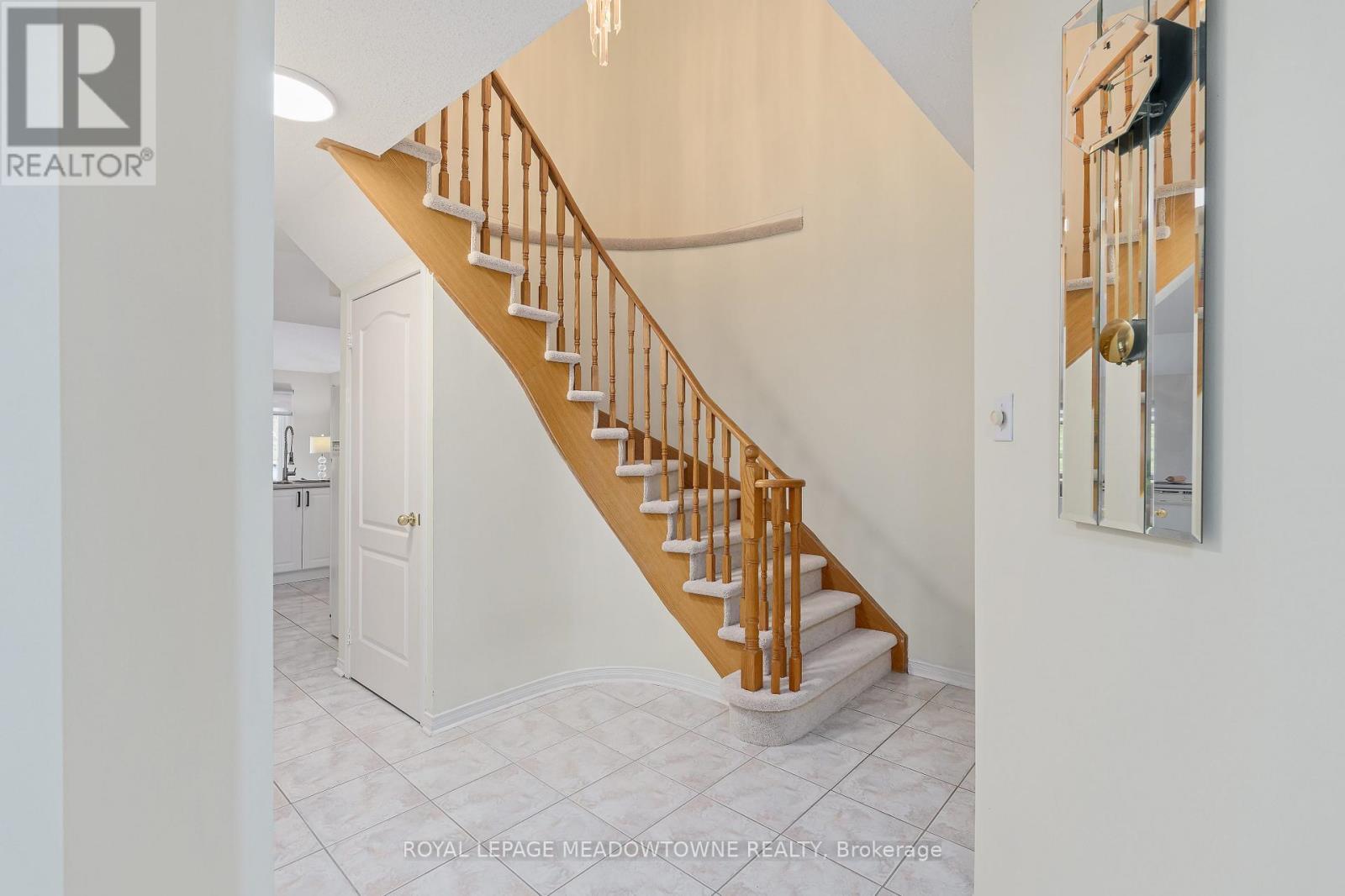 73 JAMES YOUNG DRIVE - 19