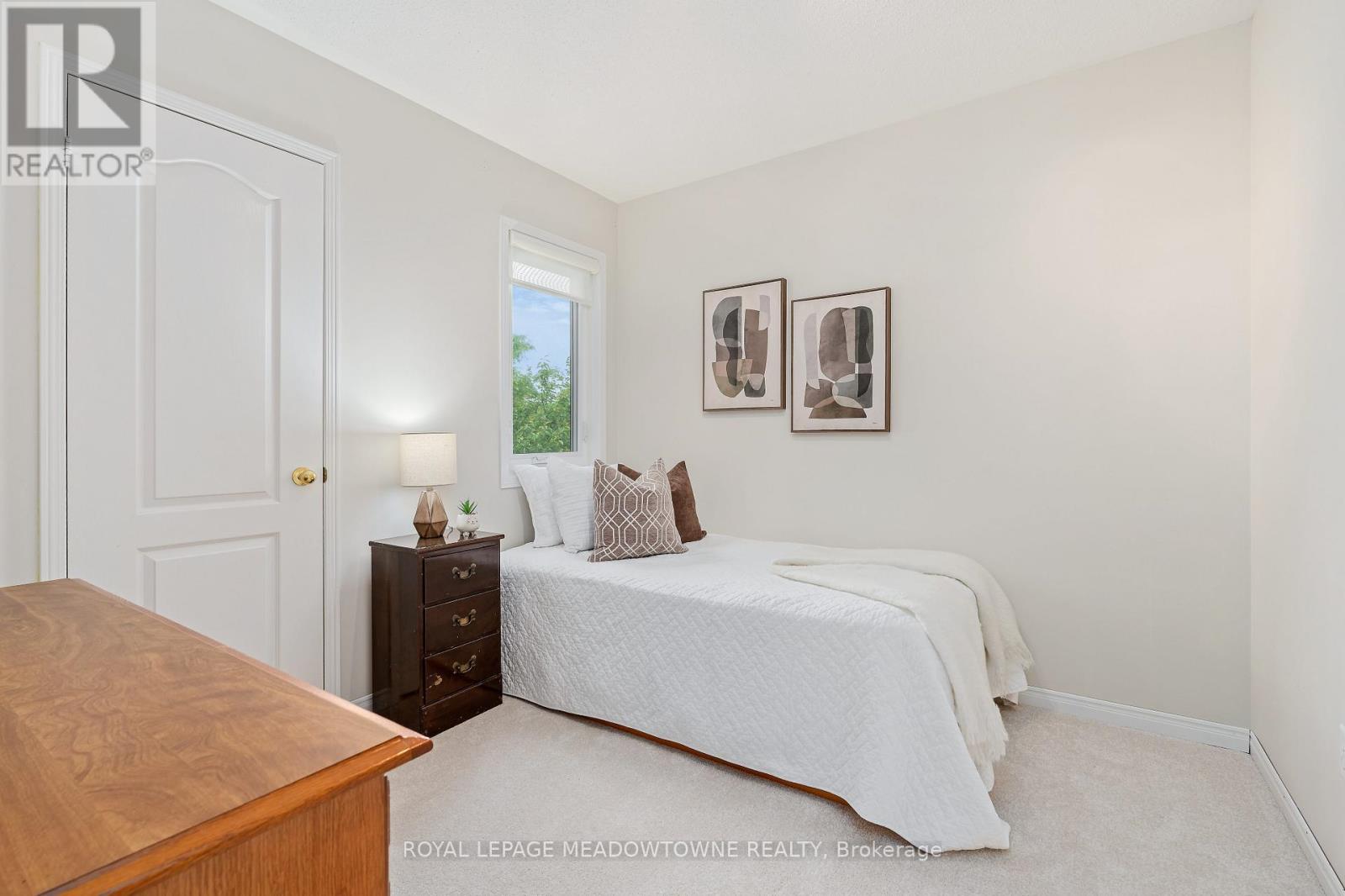 73 JAMES YOUNG DRIVE - 25