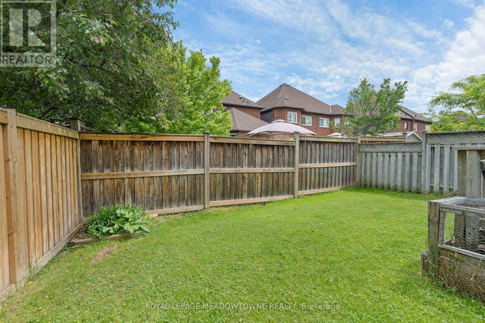 73 JAMES YOUNG DRIVE - 34