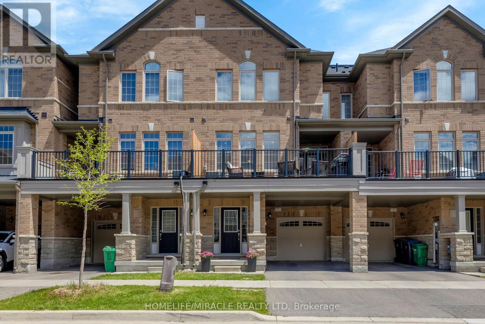 7 HAYMARKET DRIVE - 1