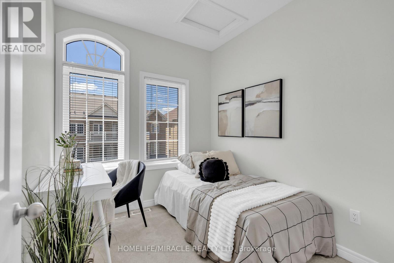 7 HAYMARKET DRIVE - 20