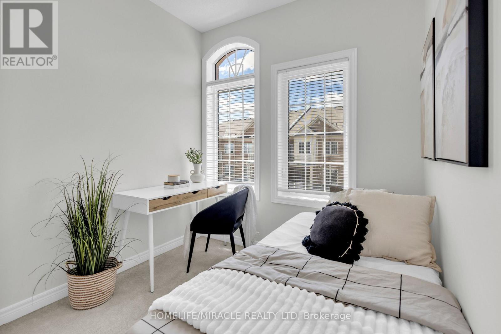 7 HAYMARKET DRIVE - 21
