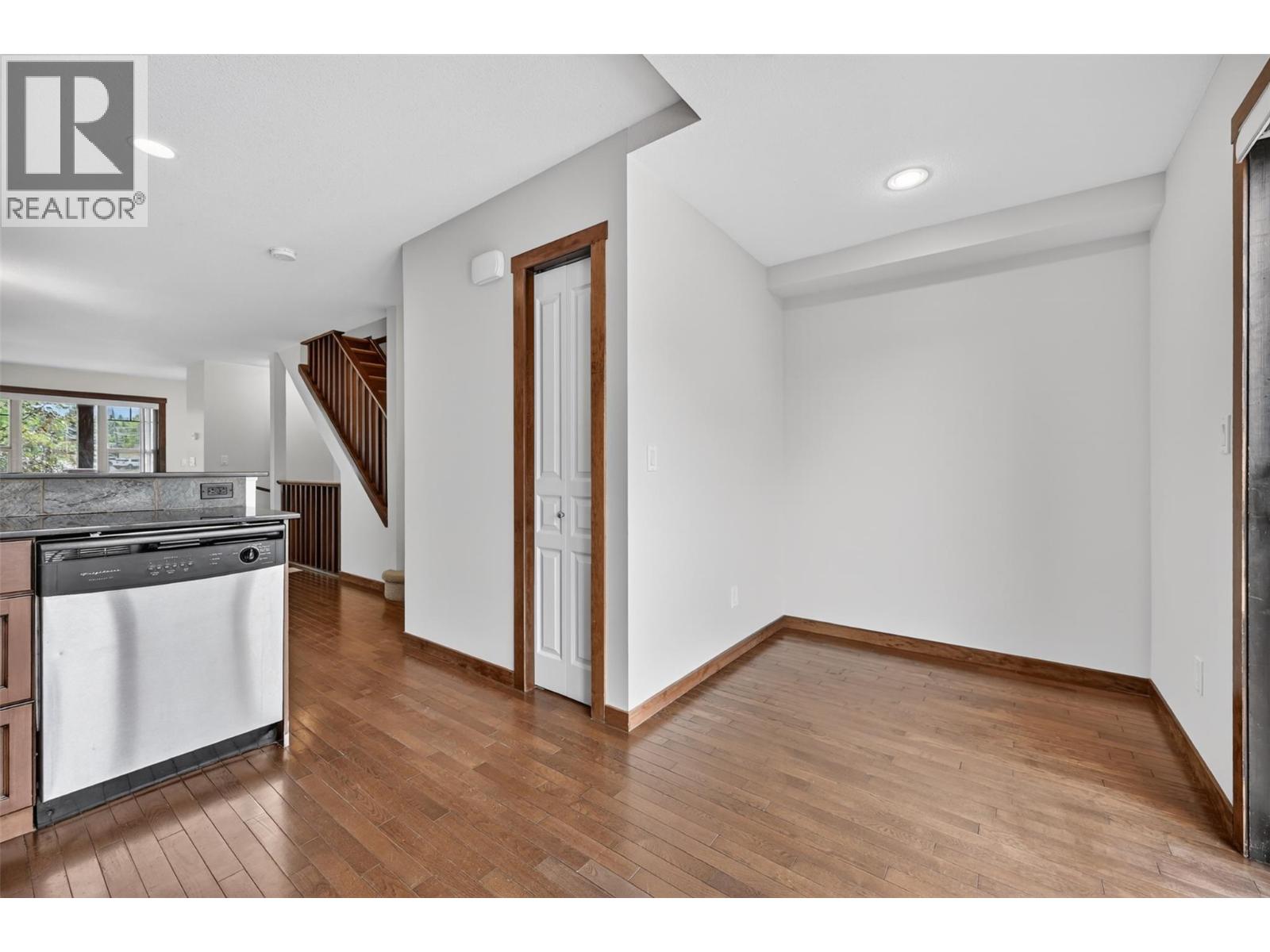 #10 1000 9TH Street - 11