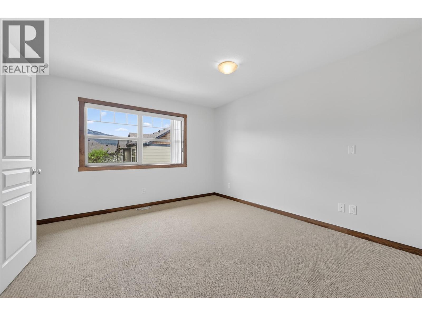 #10 1000 9TH Street - 18