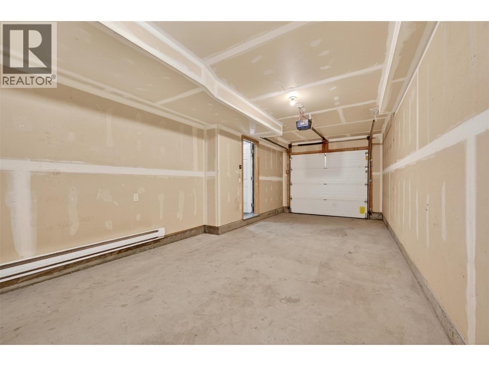 #10 1000 9TH Street - 28