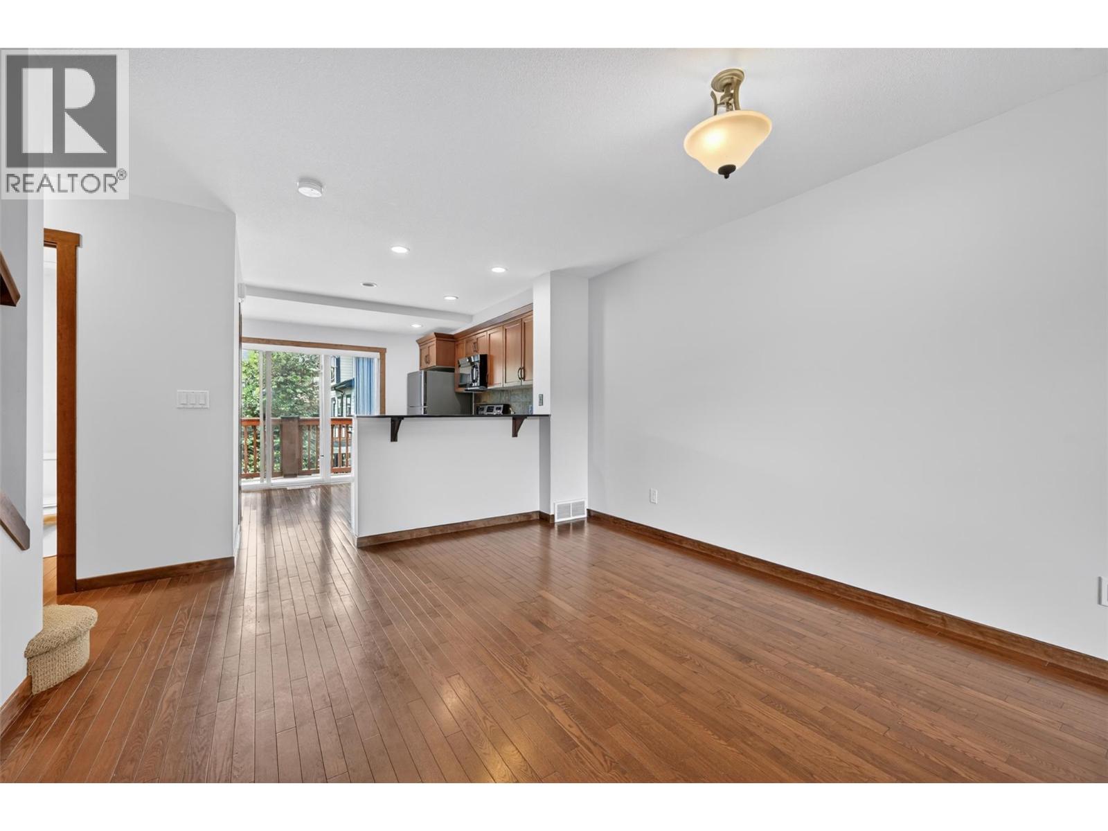 #10 1000 9TH Street - 7