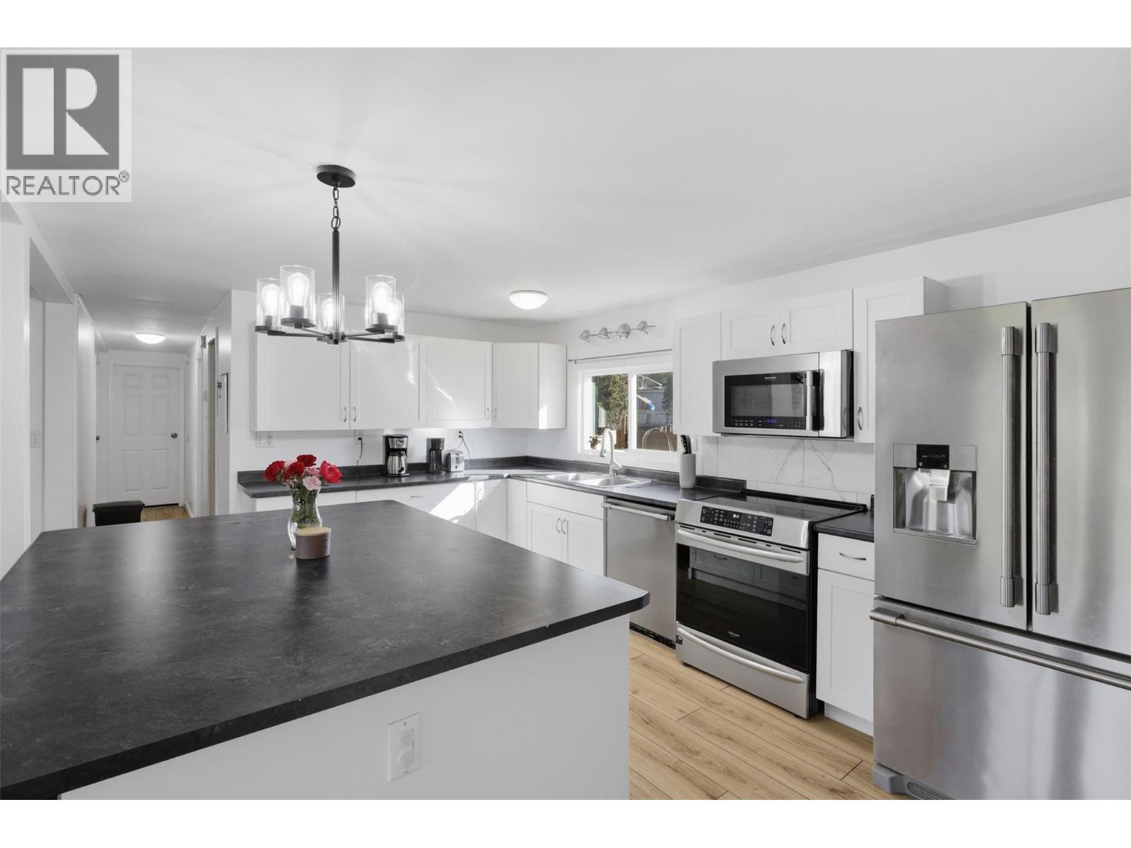 1328 Riverview Place - 11