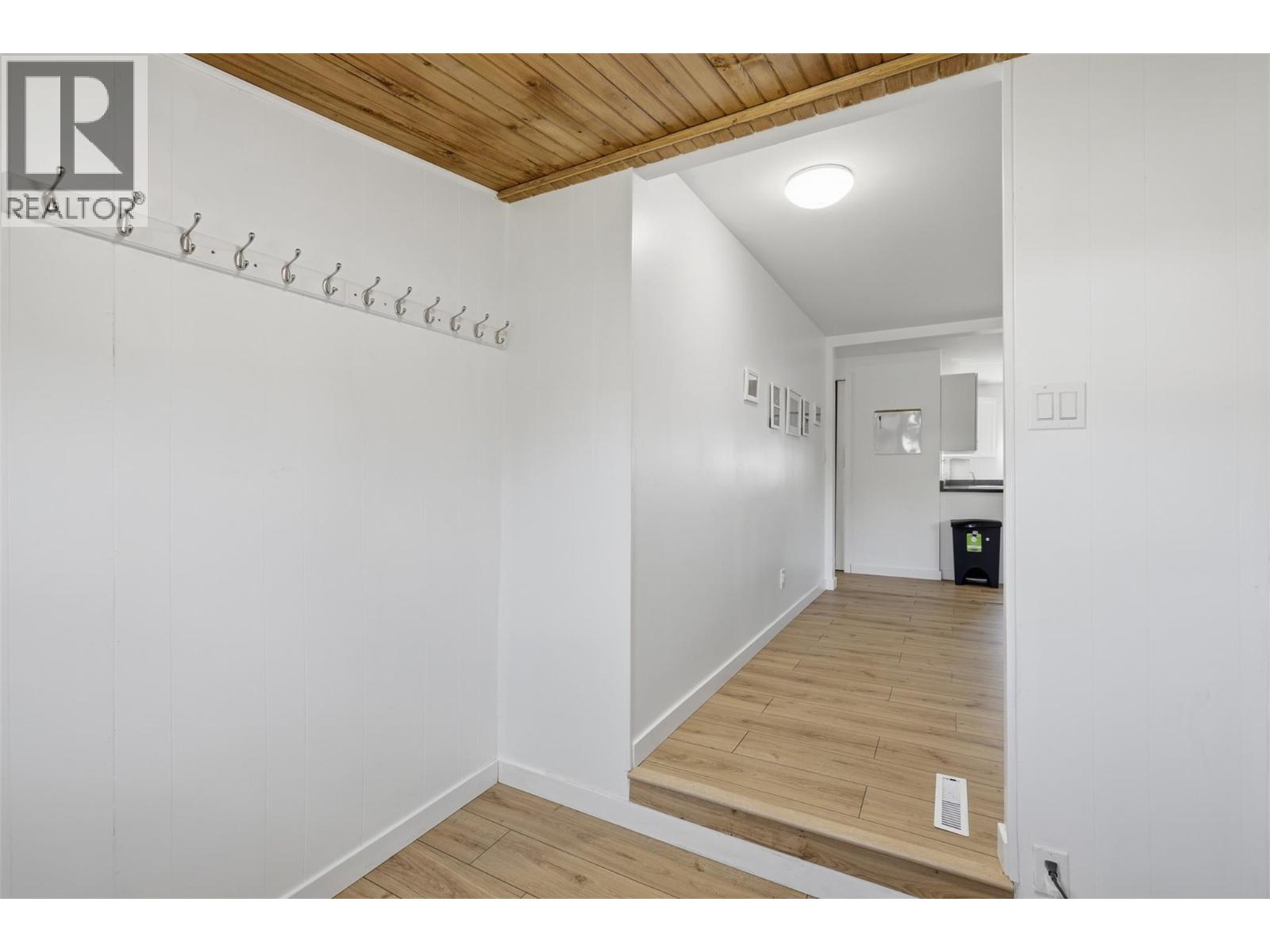 1328 Riverview Place - 6
