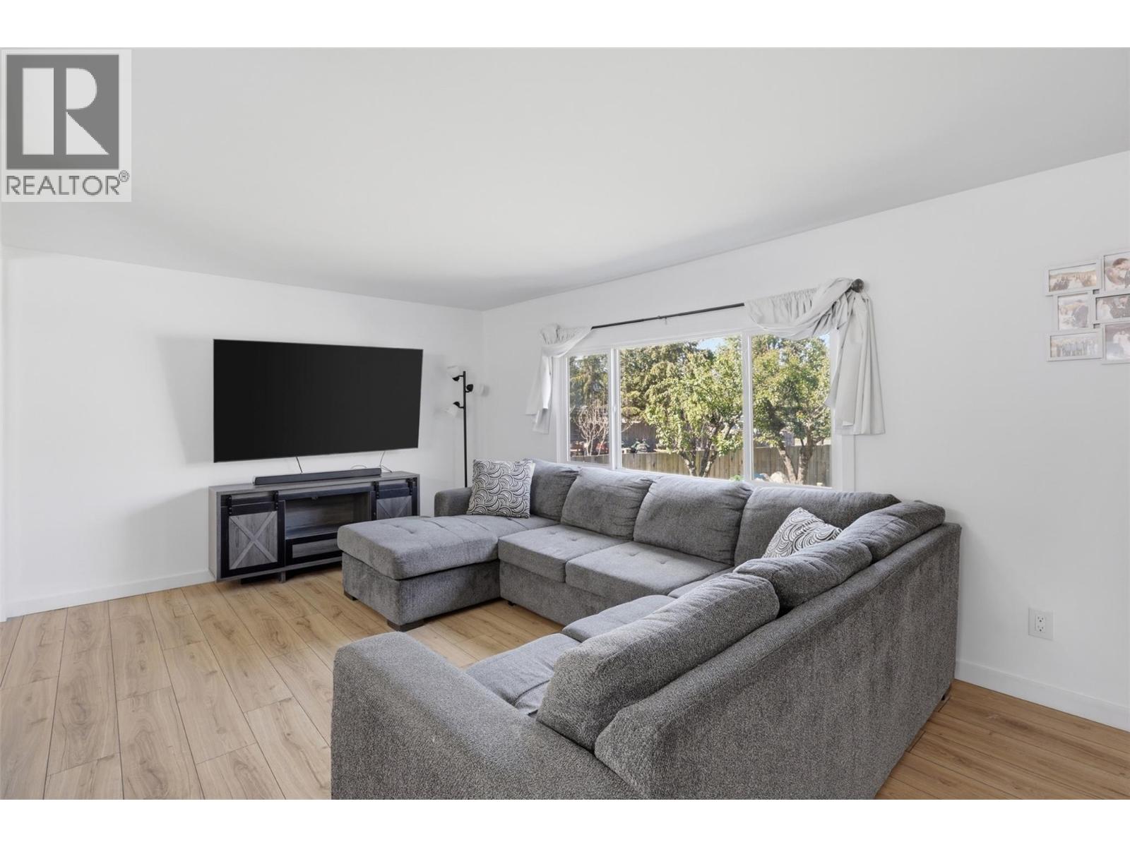 1328 Riverview Place - 8