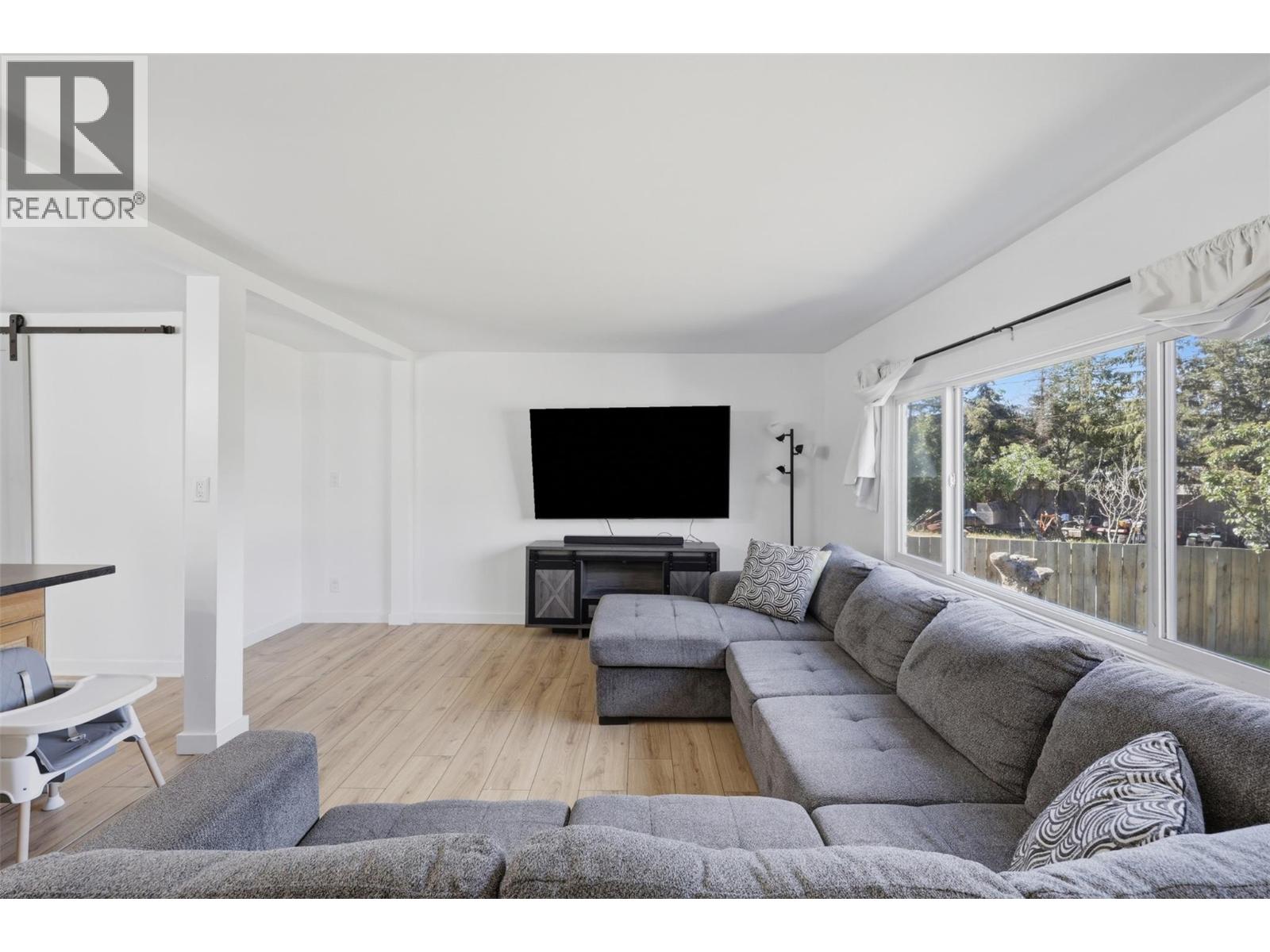 1328 Riverview Place - 7