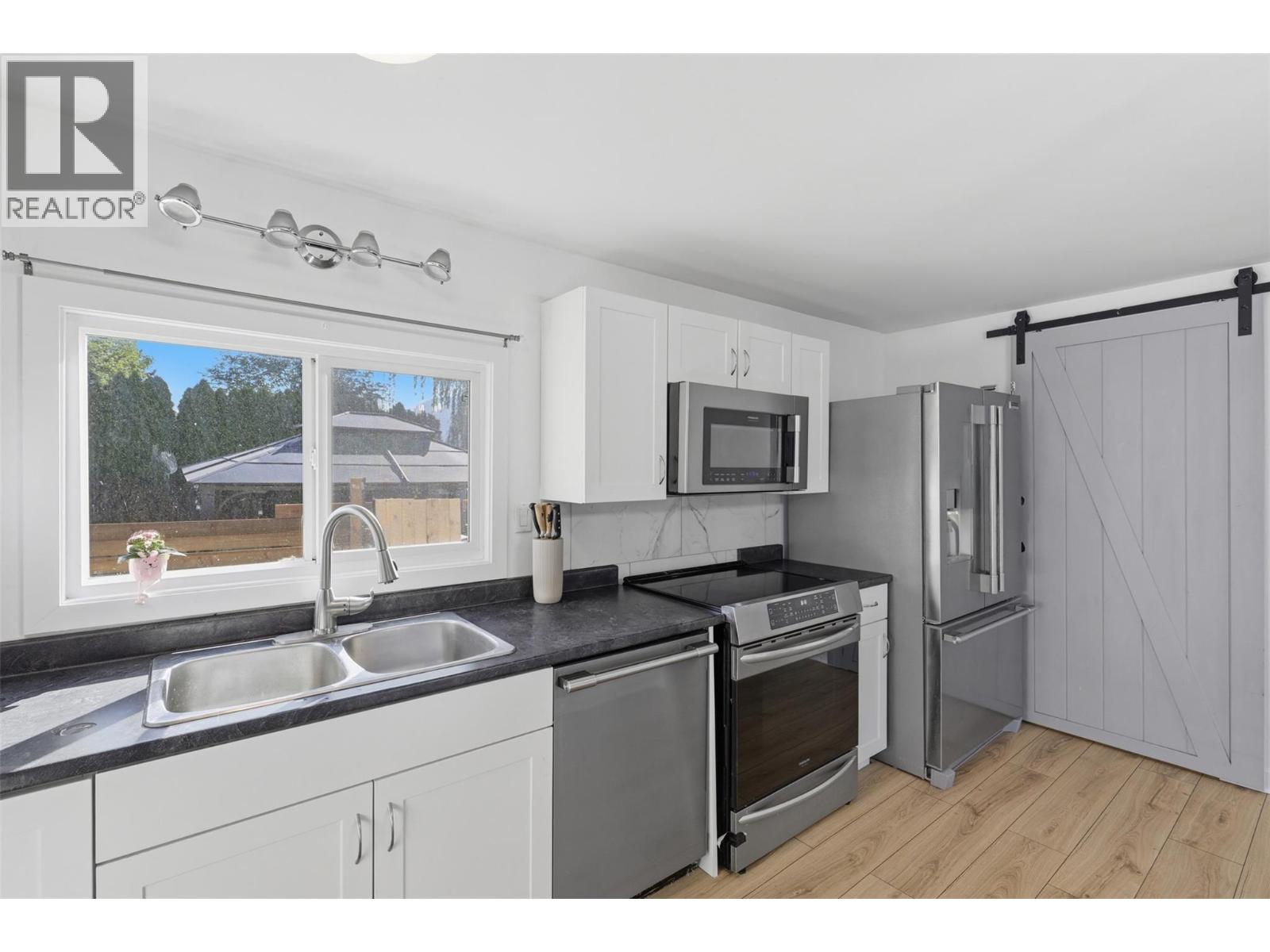 1328 Riverview Place - 15