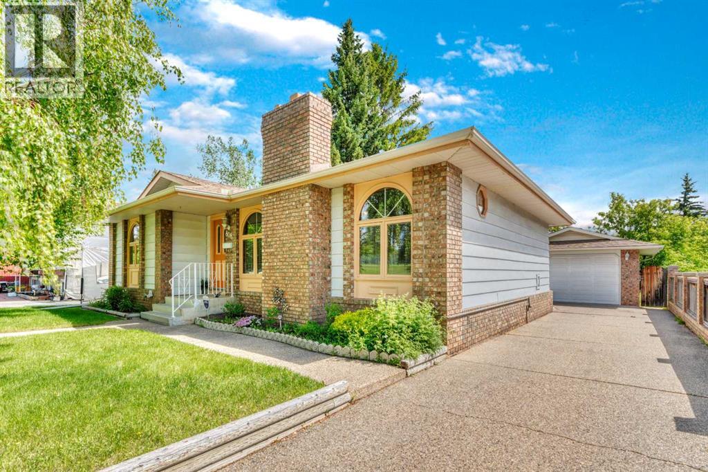 808 Canterbury Drive SW - 2