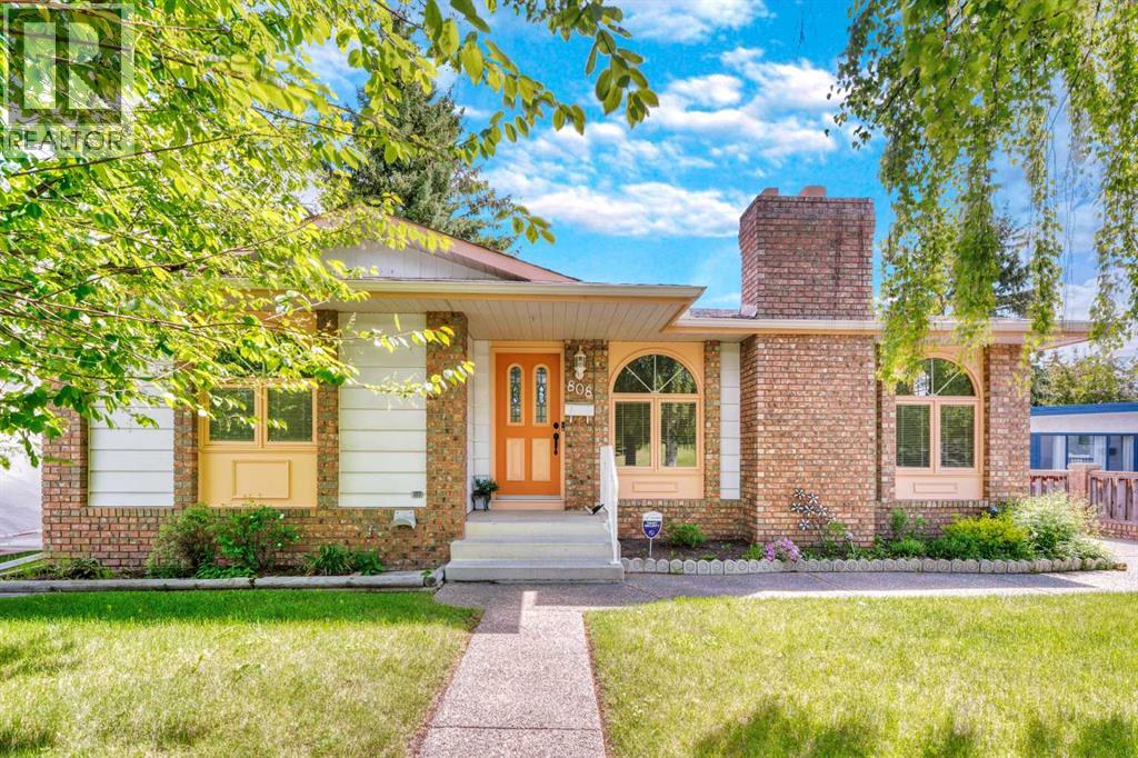 808 Canterbury Drive SW - 3