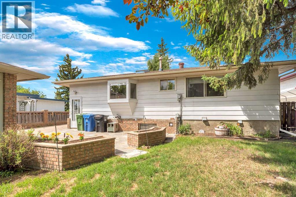 808 Canterbury Drive SW - 8