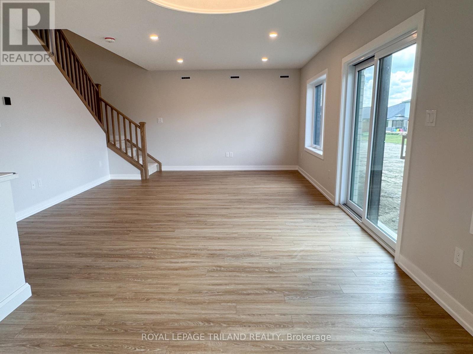 116 STYLES DRIVE - 12