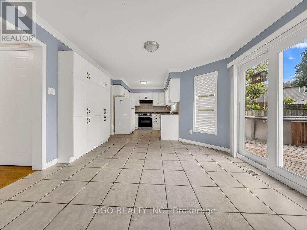 607 BURNETT AVENUE - 13
