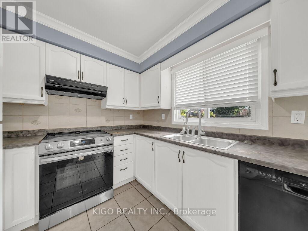 607 BURNETT AVENUE - 15