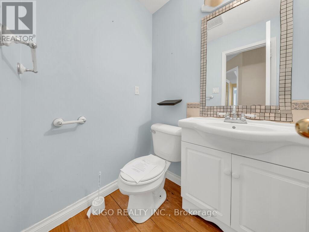 607 BURNETT AVENUE - 19