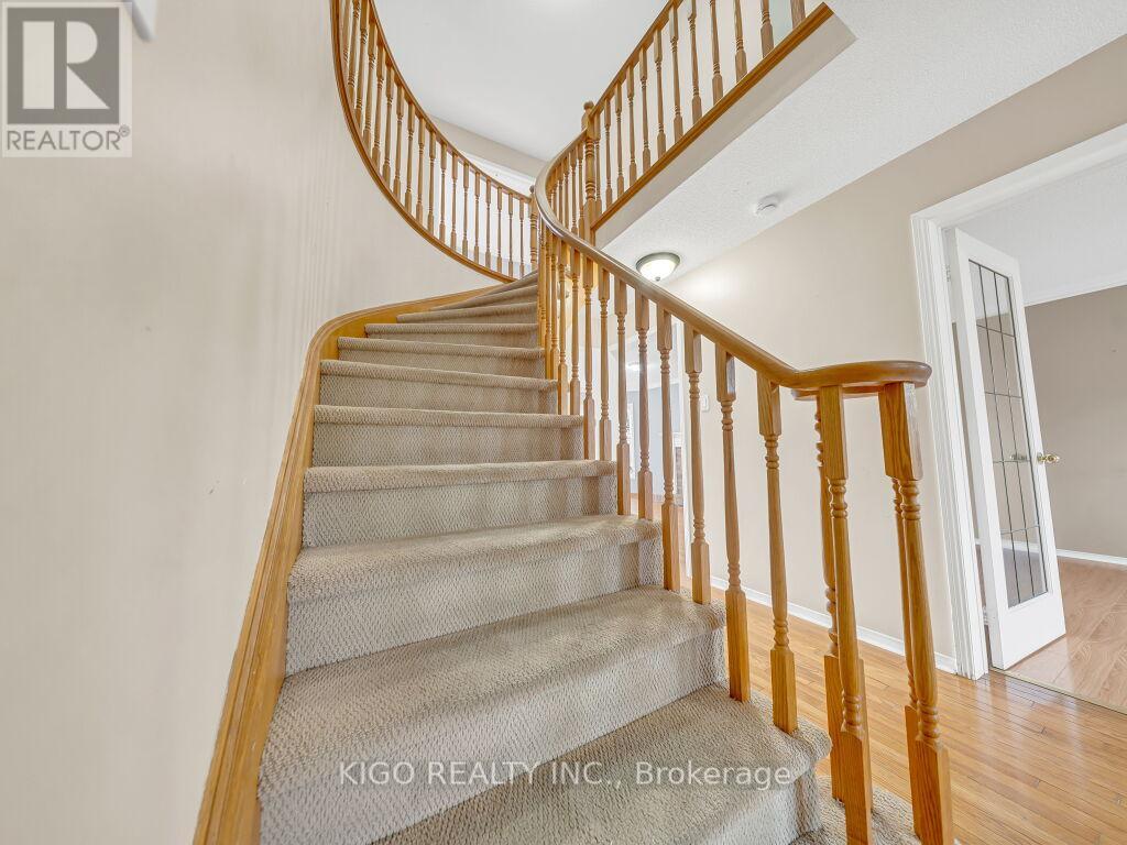 607 BURNETT AVENUE - 21