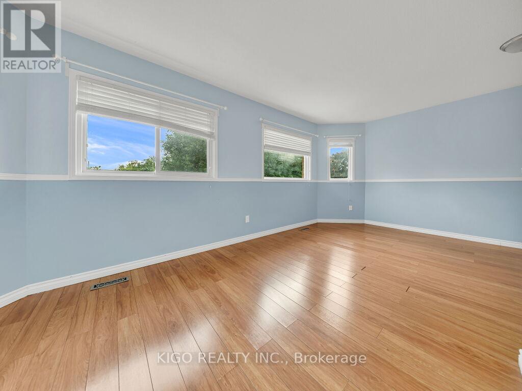 607 BURNETT AVENUE - 23