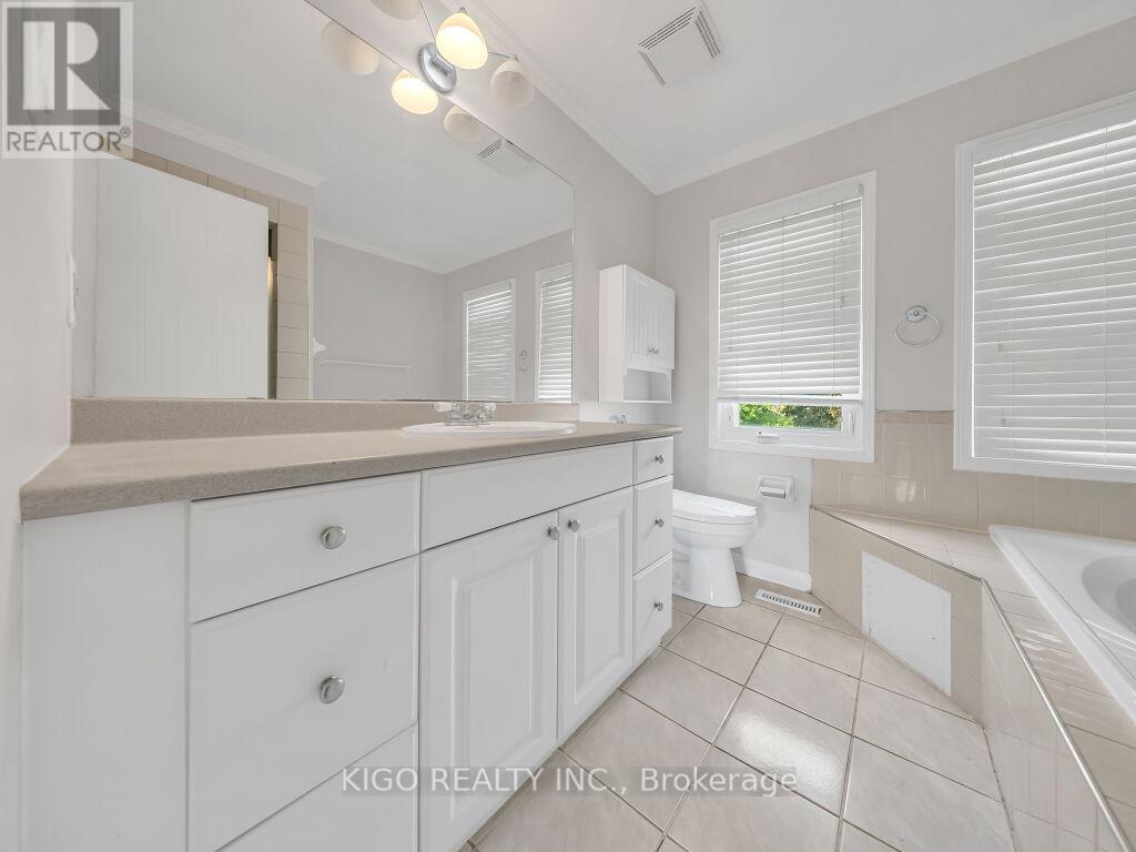 607 BURNETT AVENUE - 26