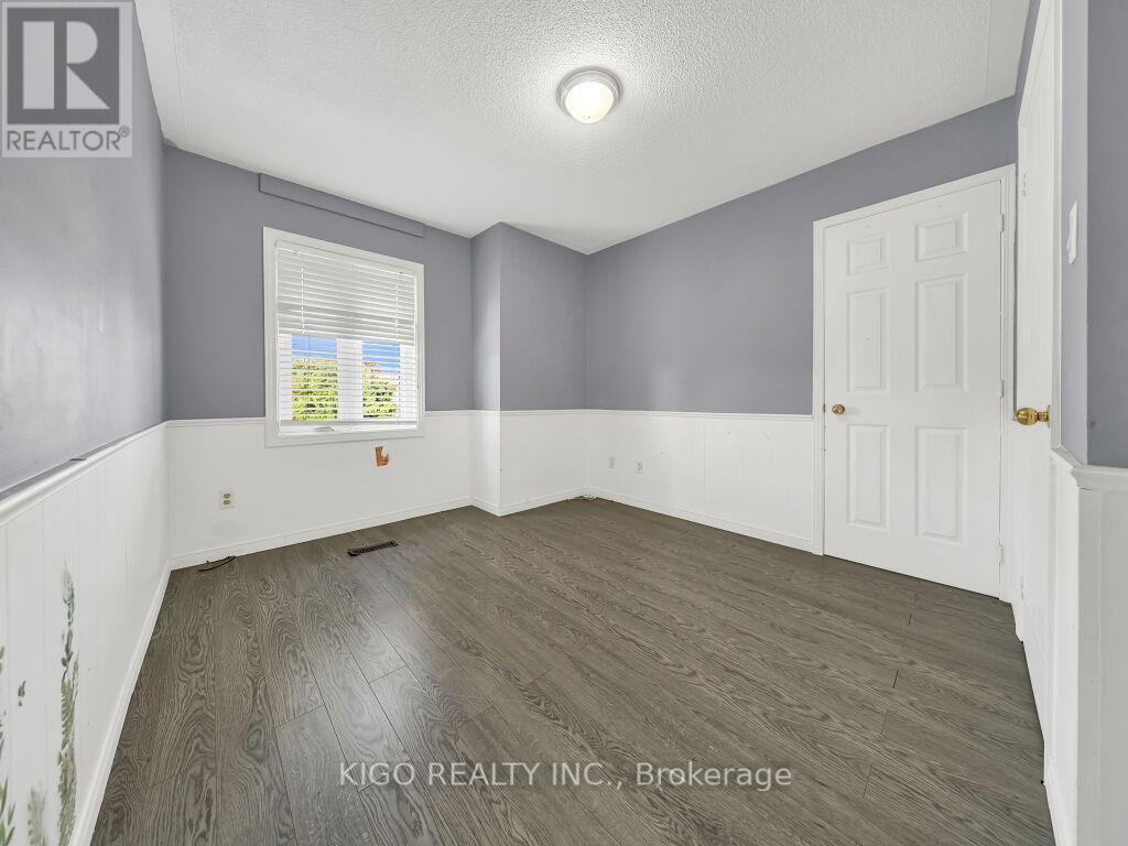 607 BURNETT AVENUE - 28