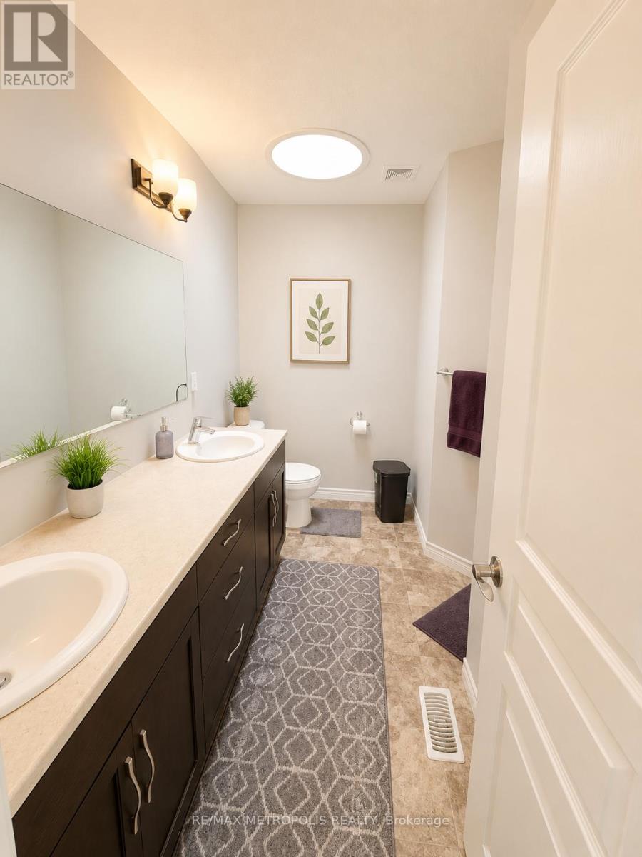 #14 20 LAWSON STREET - 33