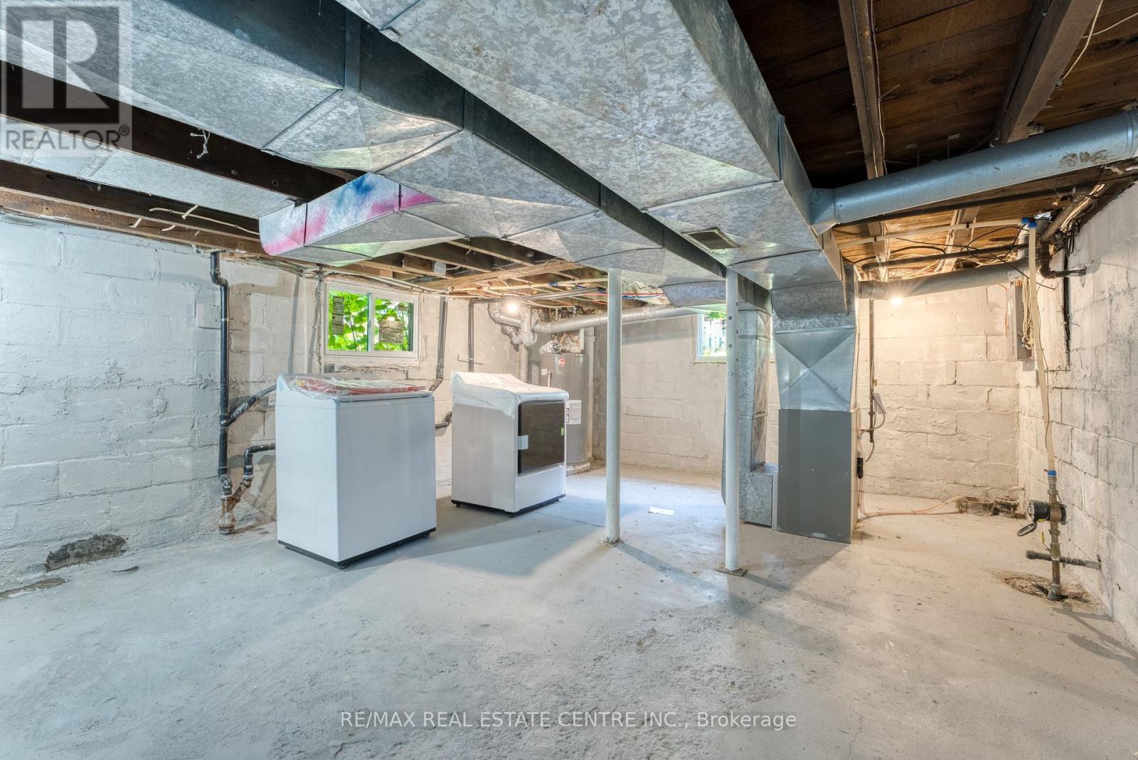 88 LORNE AVENUE - 26