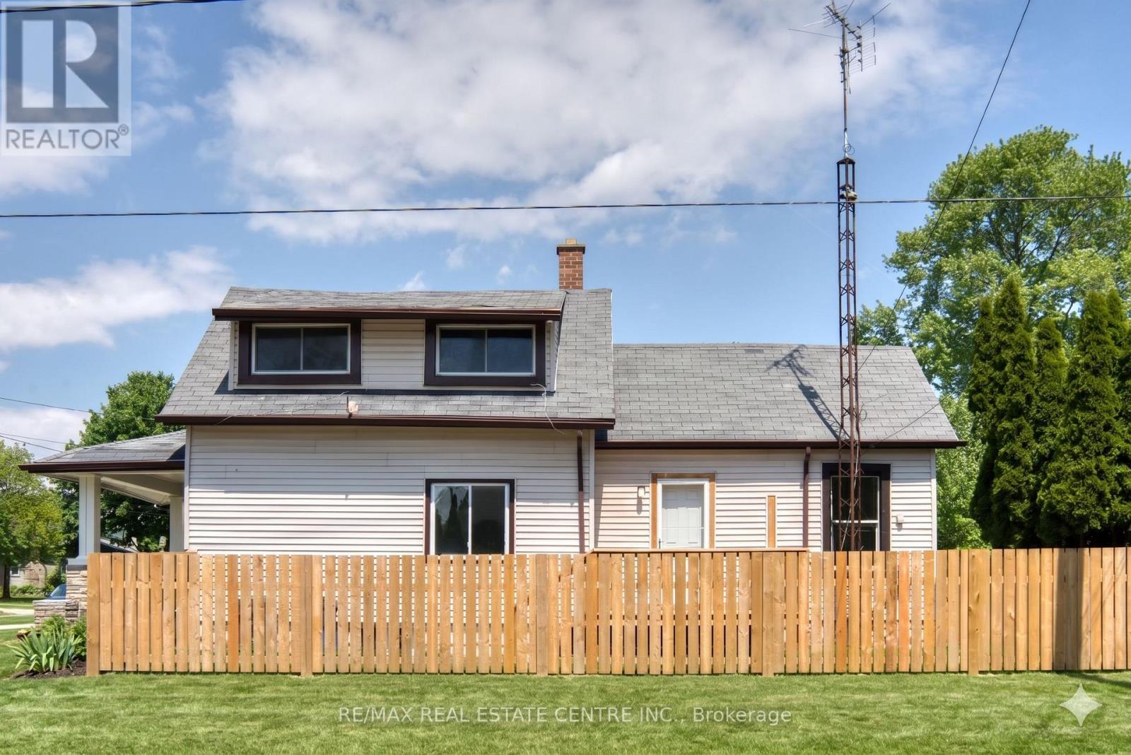 88 LORNE AVENUE - 3