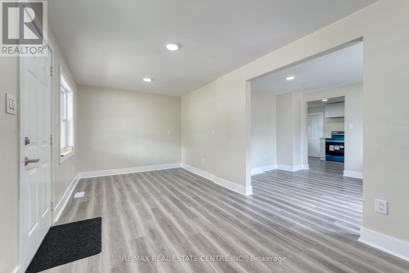 88 LORNE AVENUE - 7