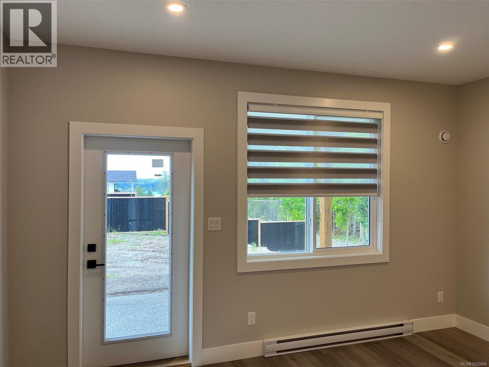 671 Sanderson Rd, Ladysmith