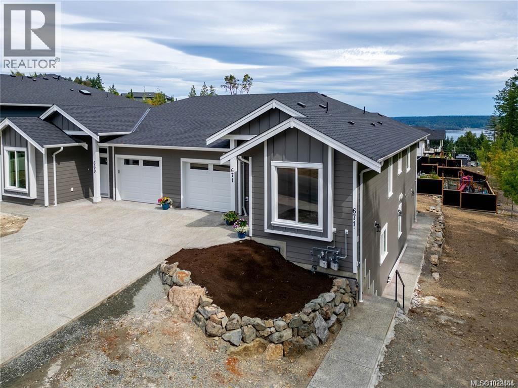 671 Sanderson Rd - 70