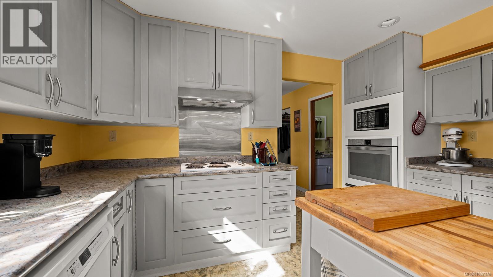 2187 May Rd - 10